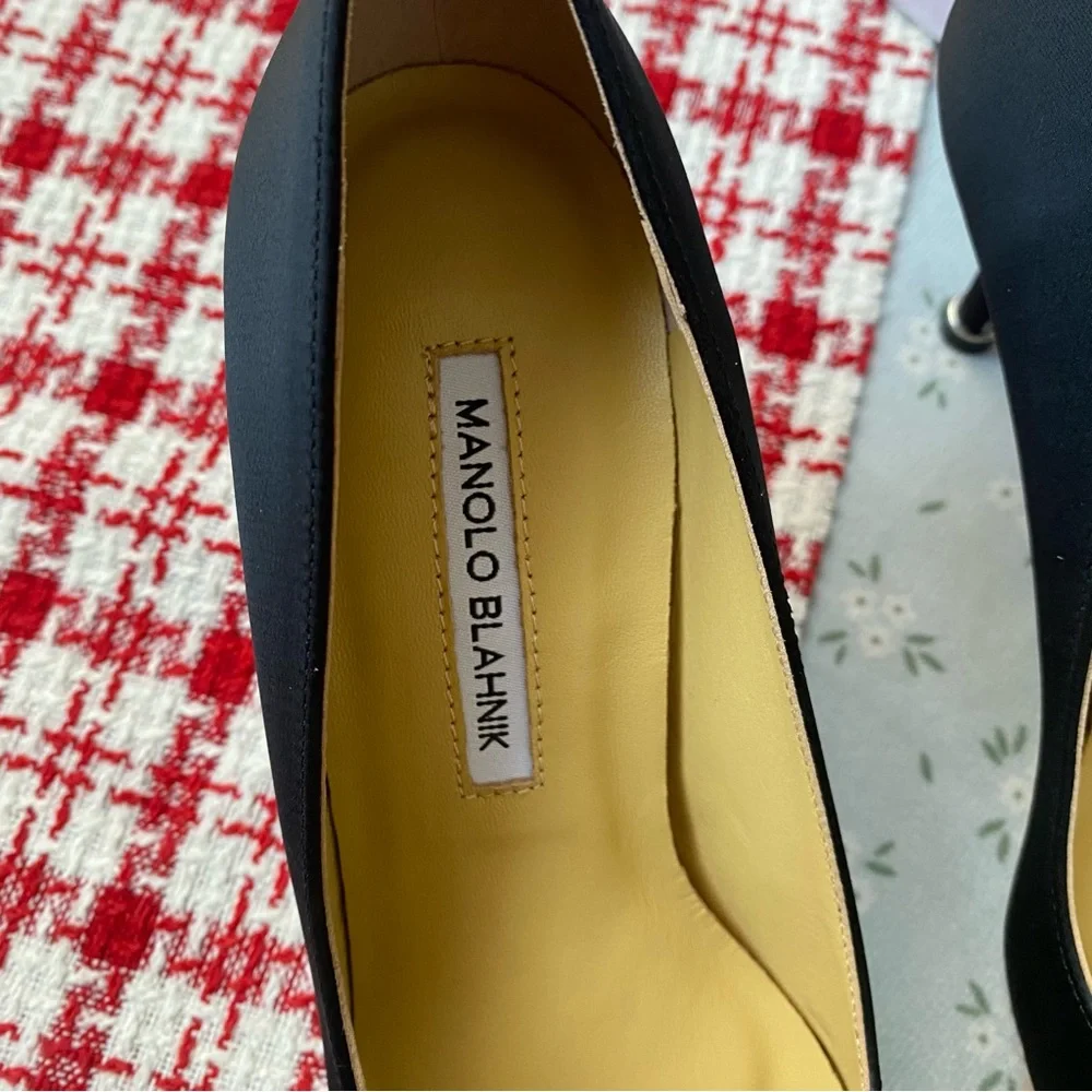 Manolo Blahnik Black Embellished Satin Pointed Toe Flats